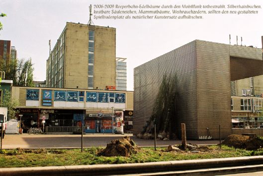 Gross durch klicken aufs Bild; Panorama, Mobilfunk, Reeperbahn, Totebäume in Hamburg am 17.04.2009